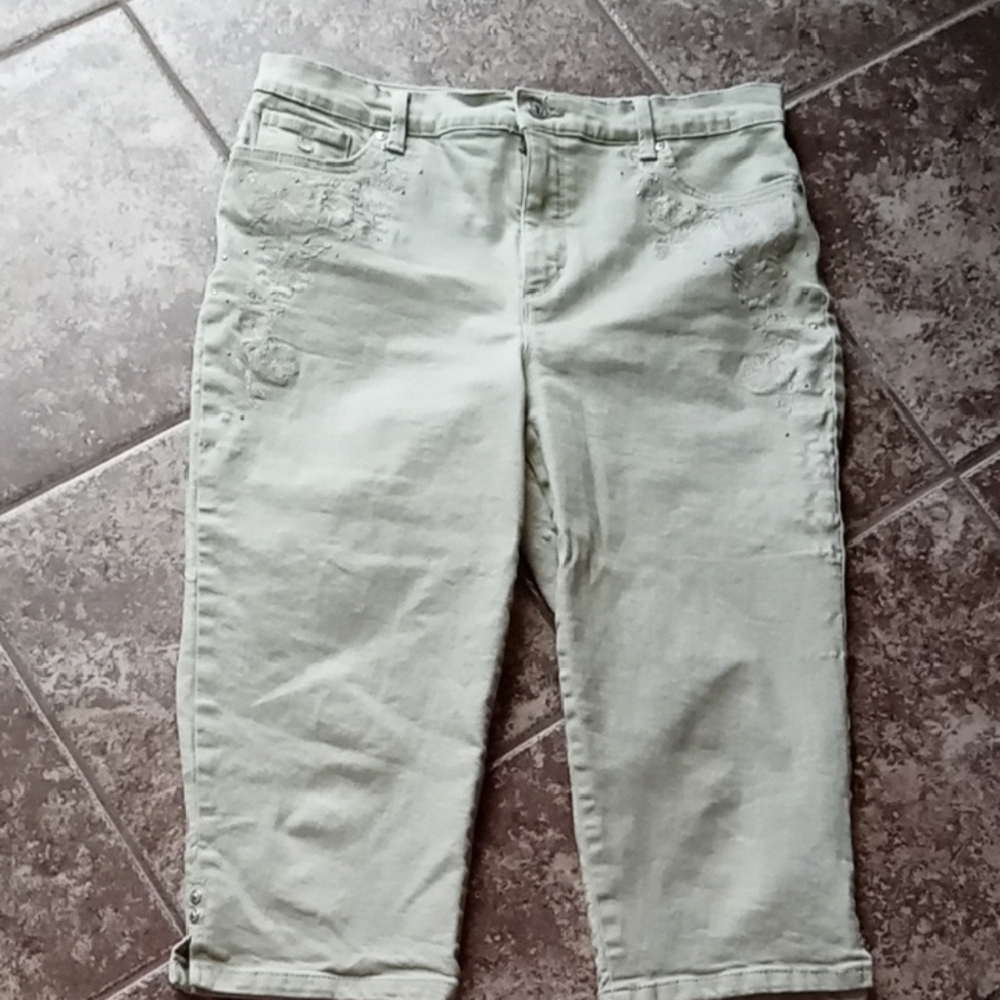 Gloria Vanderbilt Mint Cropped Jeans